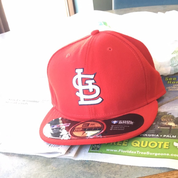 Fitted cardinals hat - Picture 1 of 1